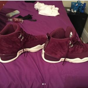 Jordan 12 “Bordeaux”